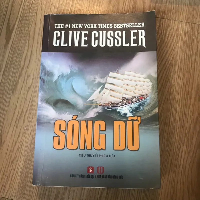 Sóng dữ - Clive Cussler 705296