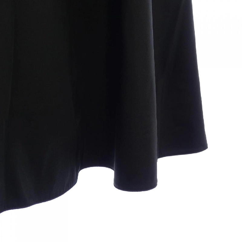 Váy PRADA 21H953 S232 1WQ8 648376