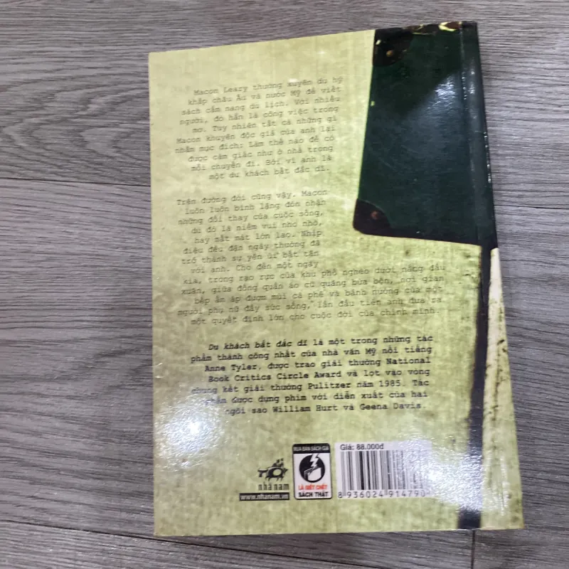 Du khách bất đắc dĩ - Anne Tyler 1034917