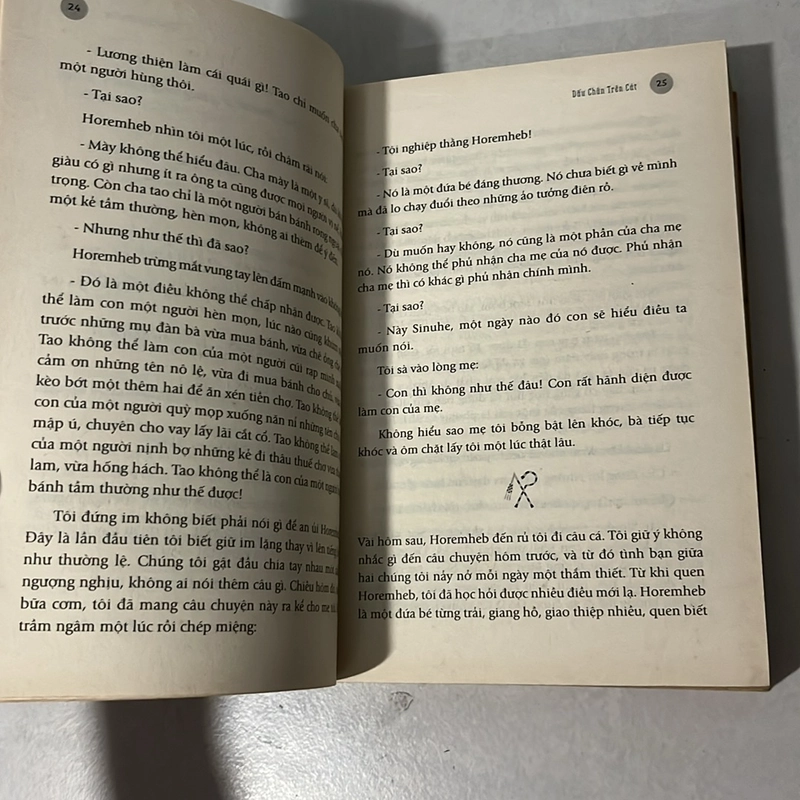 Dấu chân trên cát - Nguyên Phong 524684