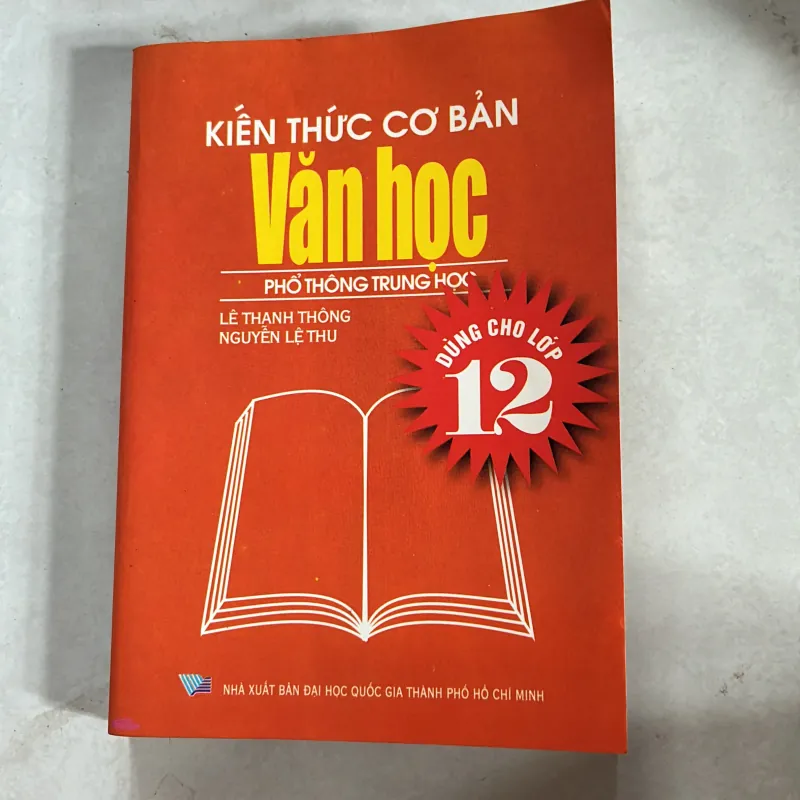 Kiến thức cơ bản văn học 12 990402