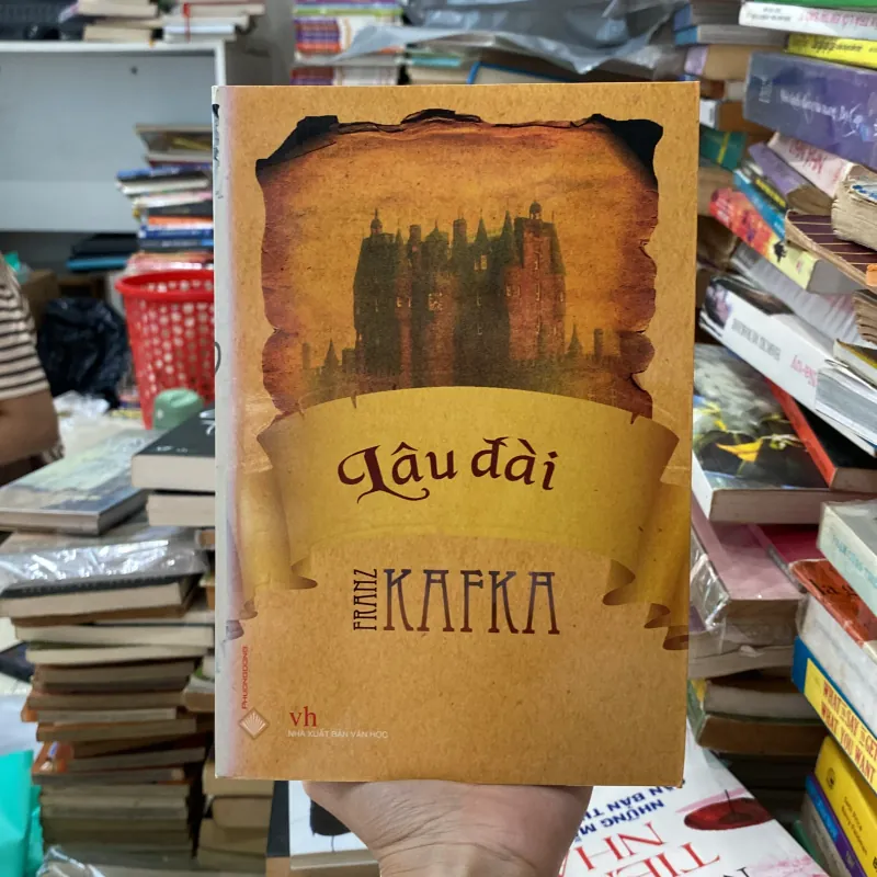 Lâu Đài - Kafka♟️ 753454