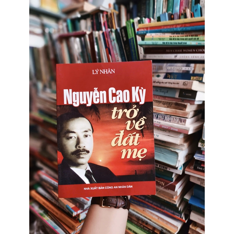 Nguyễn Cao Kỳ trở về đất mẹ - Lý Nhân 551015