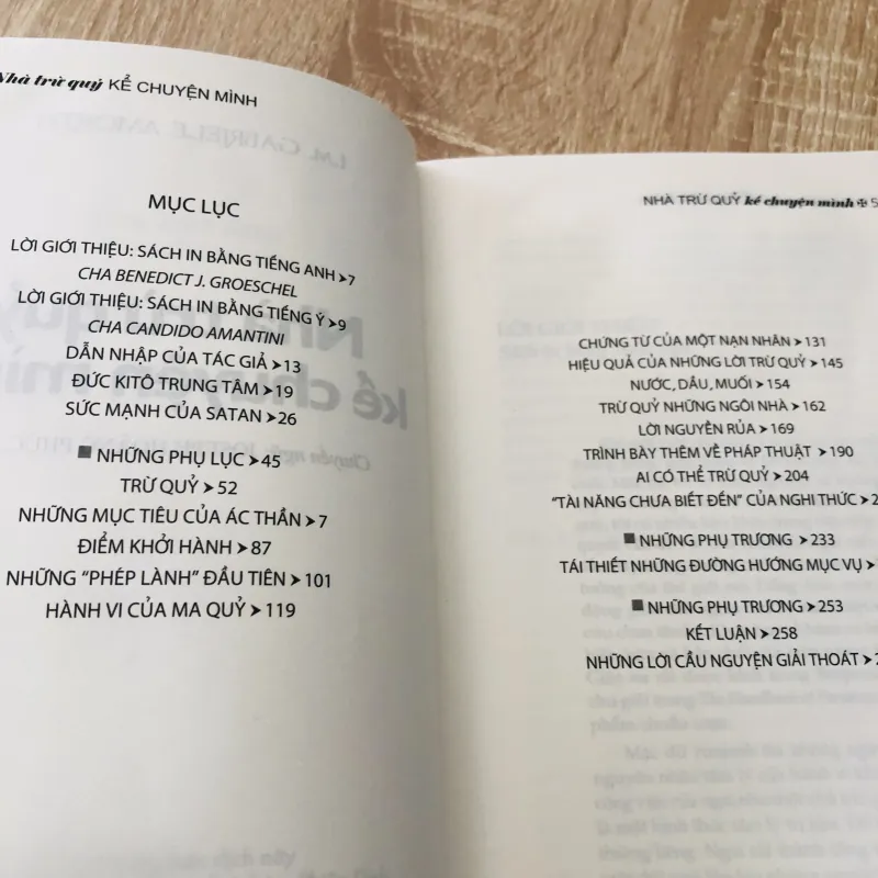 NHÀ TRỪ QUỶ KỂ CHUYỆN MÌNH 992420