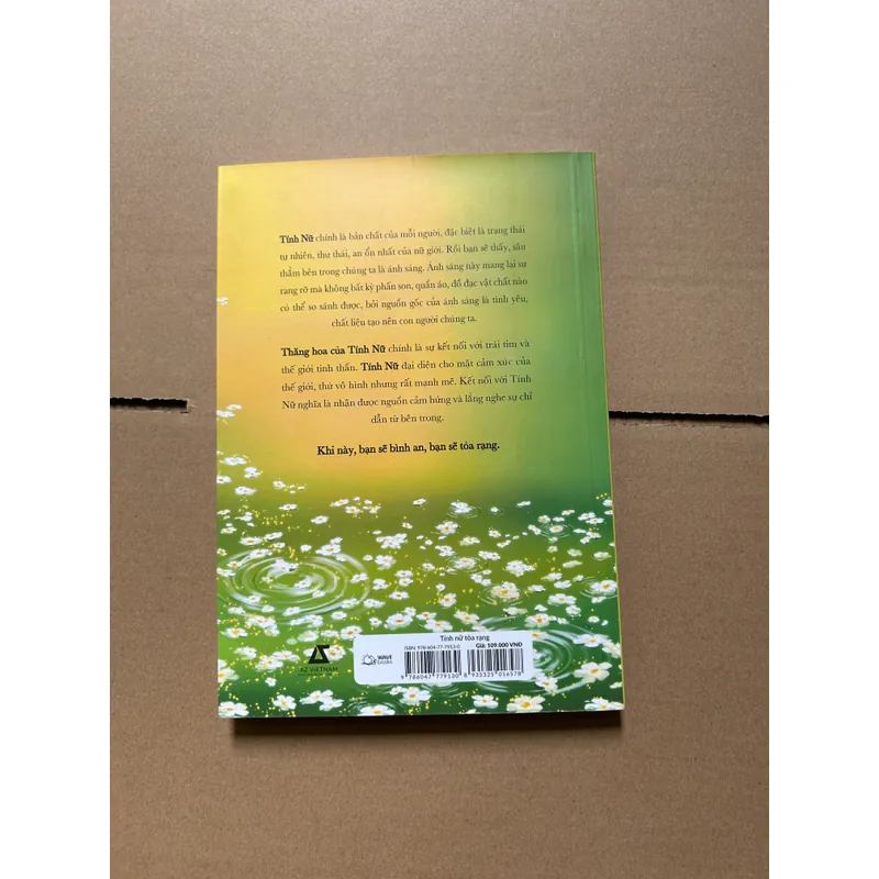 Tính nữ toả rạng 703331