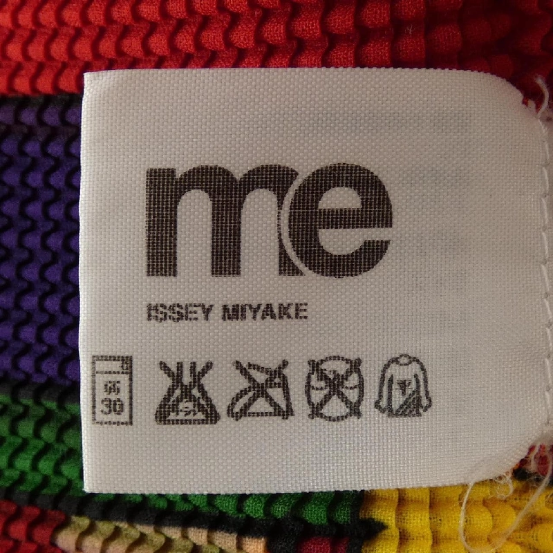 me ISSEY MIYAKE MI33FJ601 Top - Hàng hiệu Authentic 823894