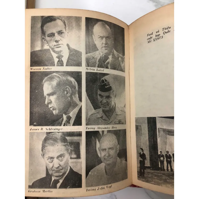 Từ Tòa Bạch Ốc Đến Dinh Độc Lập (Bộ 2 tập) 706093