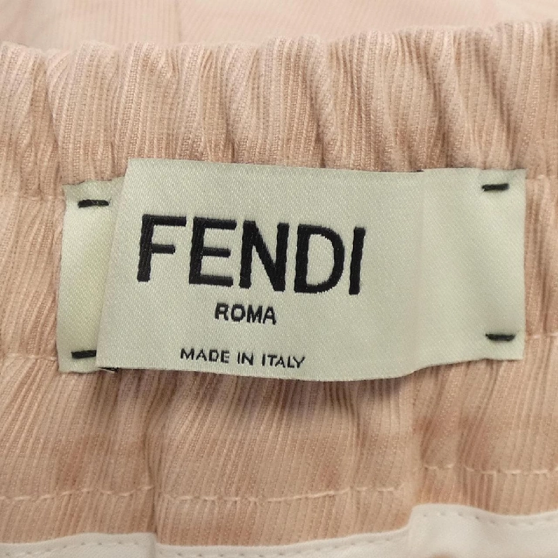 【Mã giảm giá】Quần short FENDI 655546