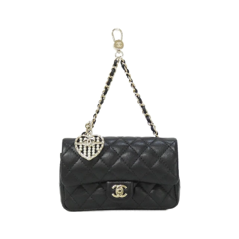 Túi charm AP4760 của Chanel 623992
