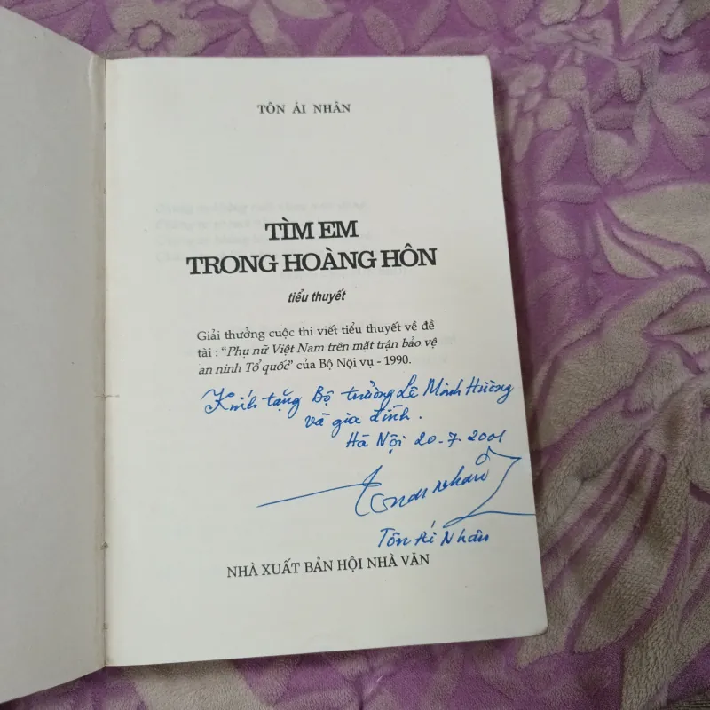 Tìm Em Trong Hoàng Hôn- Tôn Ái Nhân 780320