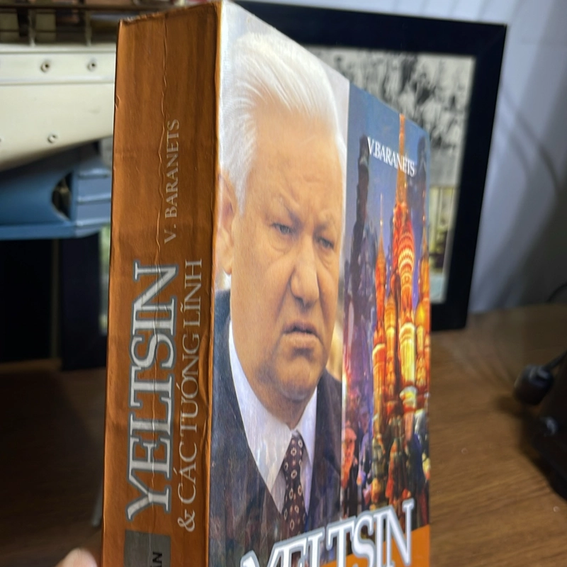 Yeltsin & các tướng lĩnh V. Baranets 502568