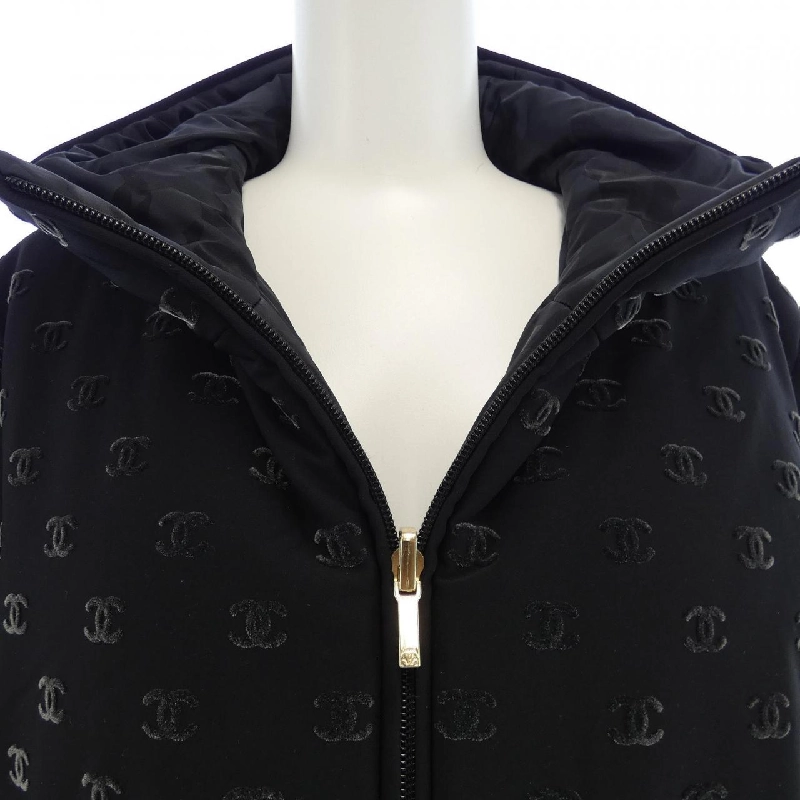 Áo khoác lông vũ CHANEL 635195