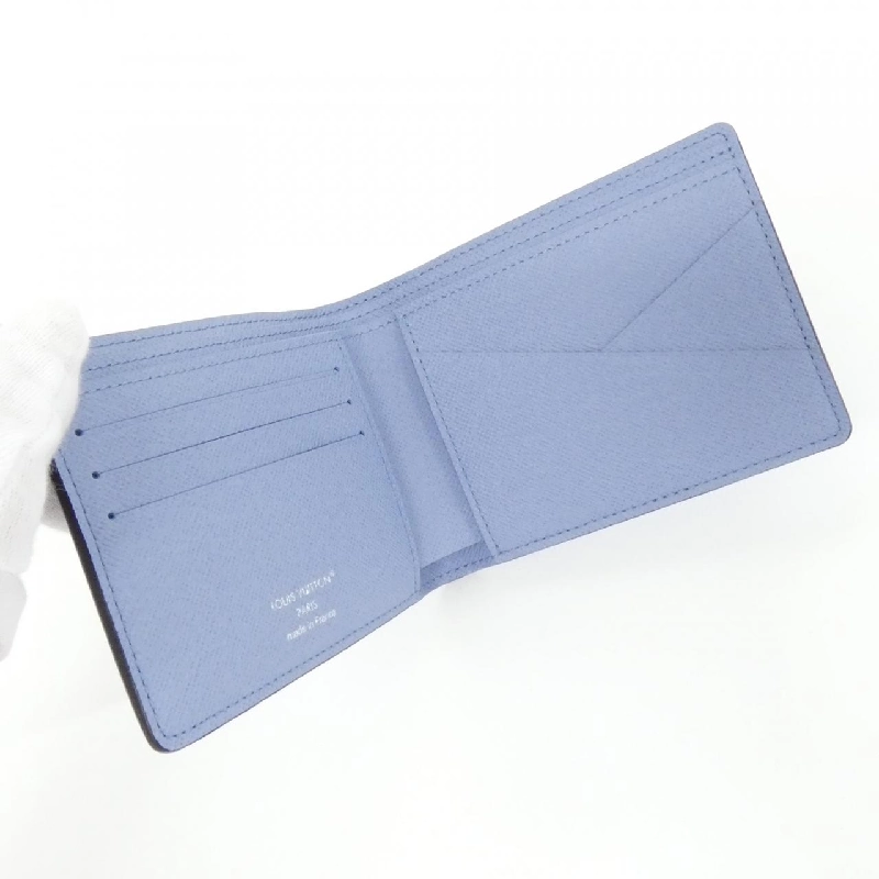 Ví tiền Louis Vuitton Taiga M14111 620867