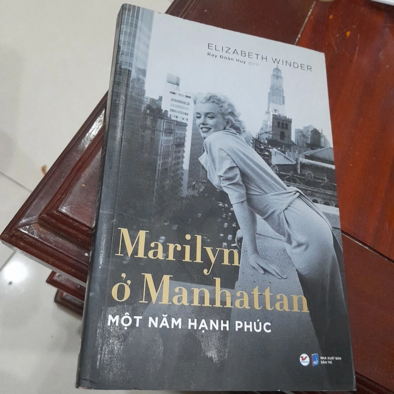 MARILYN ở Manhattan, một năm hạnh phúc 360946