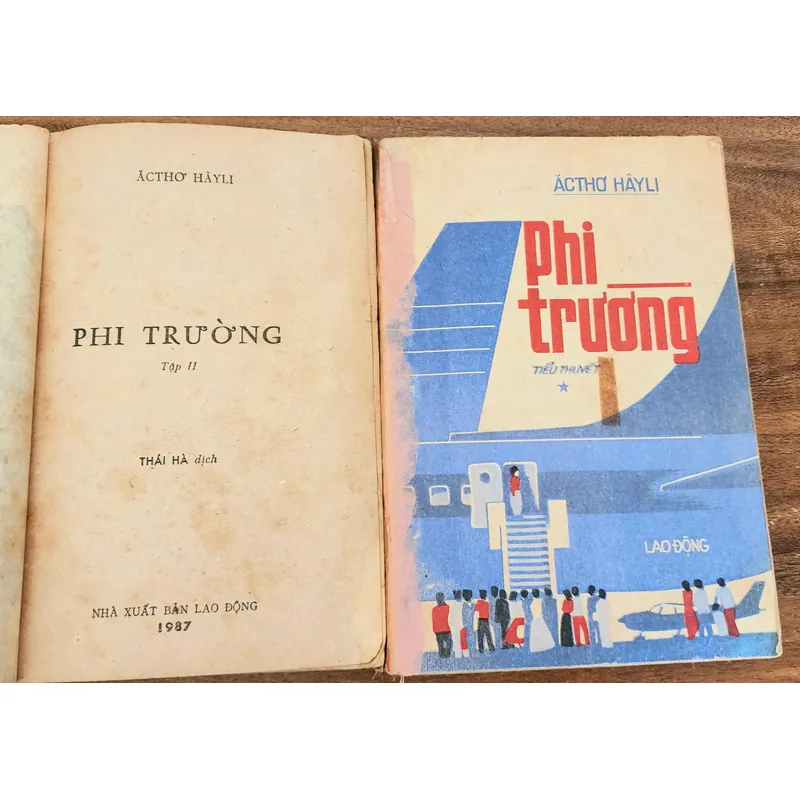 Trọn bộ 2 tập tiểu thuyết PHI TRƯỜNG - 760 trang (nhà văn Arthur Hailey) 723157