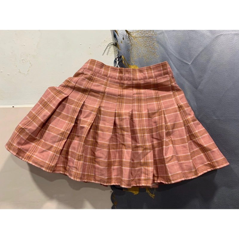 Chân váy (có quần phía trong) màu hồng caro, size M 501662