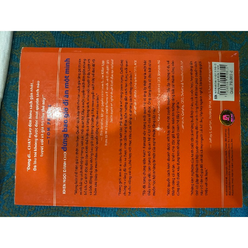 Đừng bao giờ đi ăn một mình 838