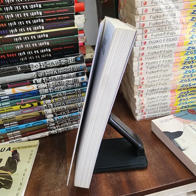 Người đón tàu tập truyện ngắn Jiro Asada 749530