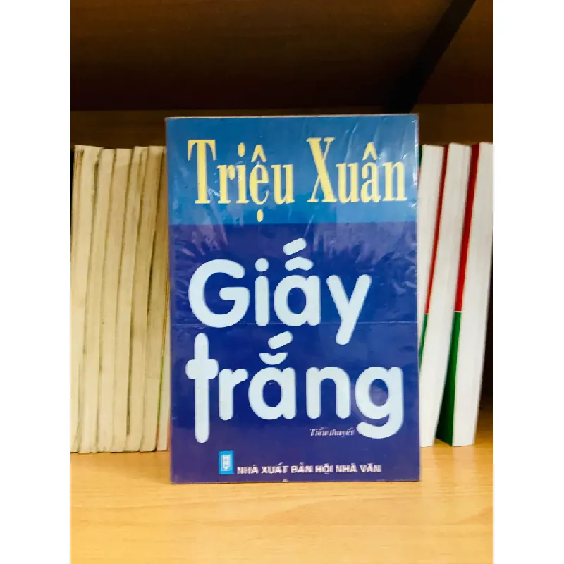 Giấy trắng - Triệu Xuân 554614