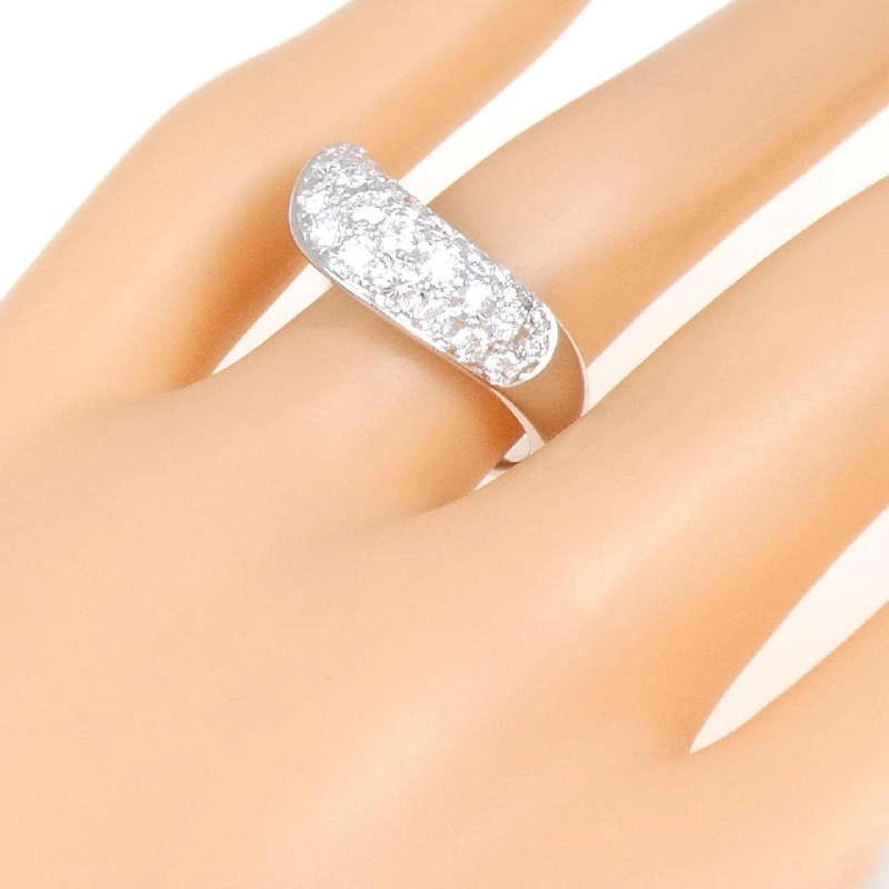 Nhẫn kim cương Pavé K18WG 0.85CT 671834