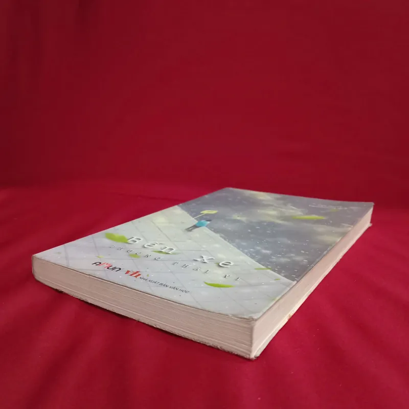 Bến Xe - Thương Thái Vi 📚 1011082