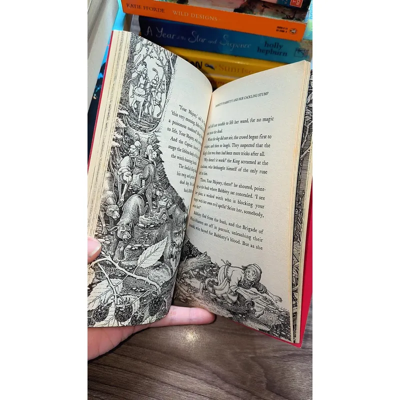 J.K Rowling - The Tales of Beedle the Bard (Preloved book) 722852