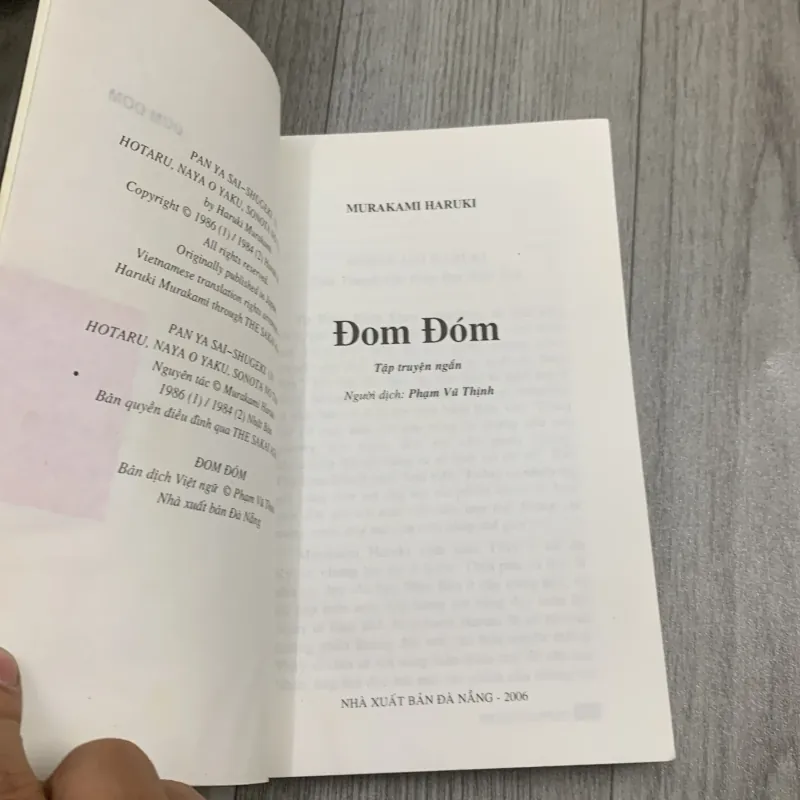 Đom đóm, ngày đẹp trời để xem kangaroo - haruki murakami. Combo 2c. 5b2 1012785