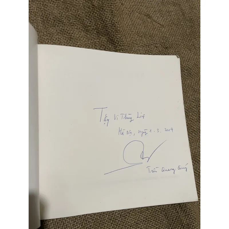 Thơ Trần Quang Quý - có chữ ký tác giả tặng Vi Thùy Linh  707367