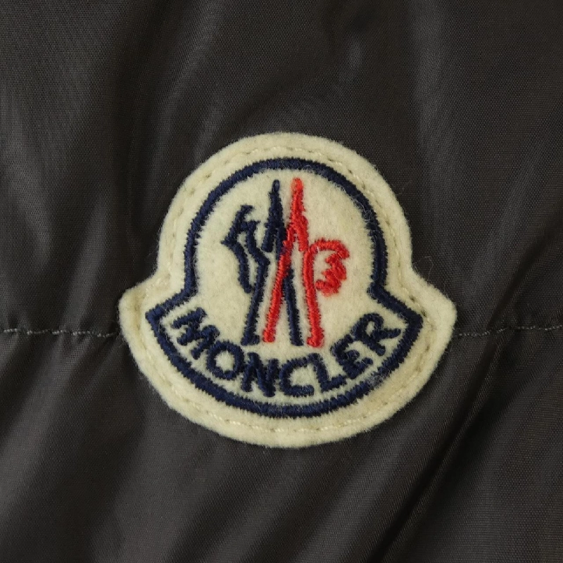 Áo khoác lông vũ MONCLER 637466