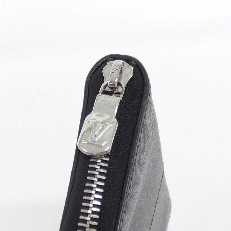 Ví đứng Zippy Louis Vuitton Taiga (Mẫu V) M30731 621464