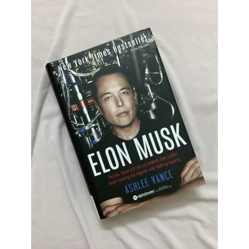Elon Musk: Tesla, SpaceX và Sứ Mệnh Tìm Kiếm Một Tương Lai... (Bìa Cứng) 592748