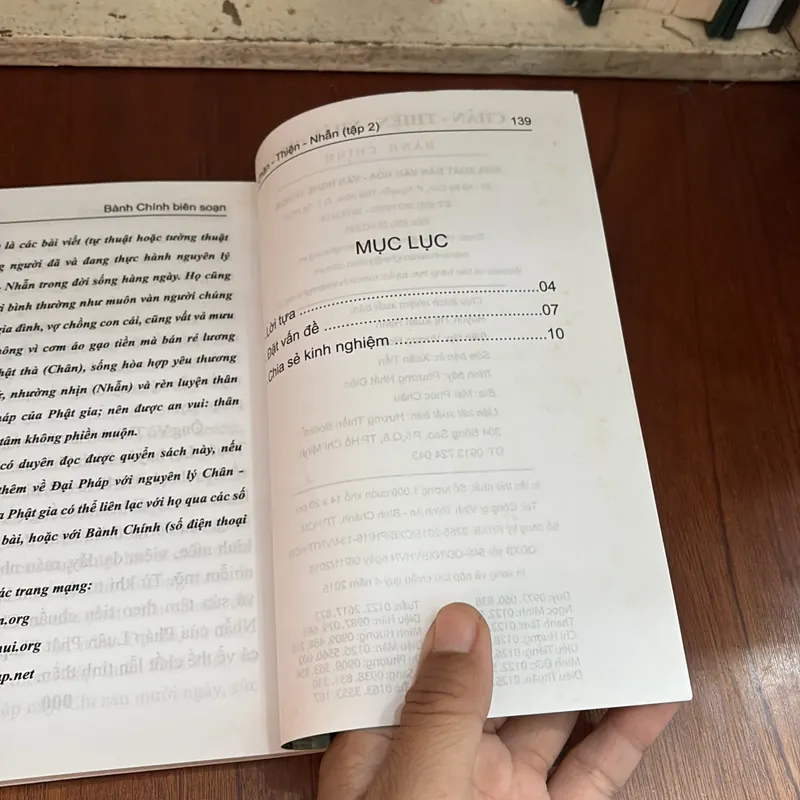 II Tựa sách: Chân Thiện Nhẫn - Bành Chính - 2015 589760