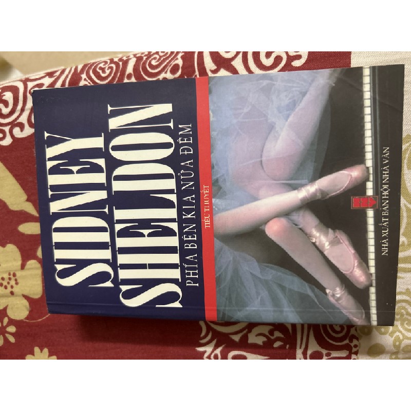 Phía bên kia nửa đêm - Sidney Sheldon 23694
