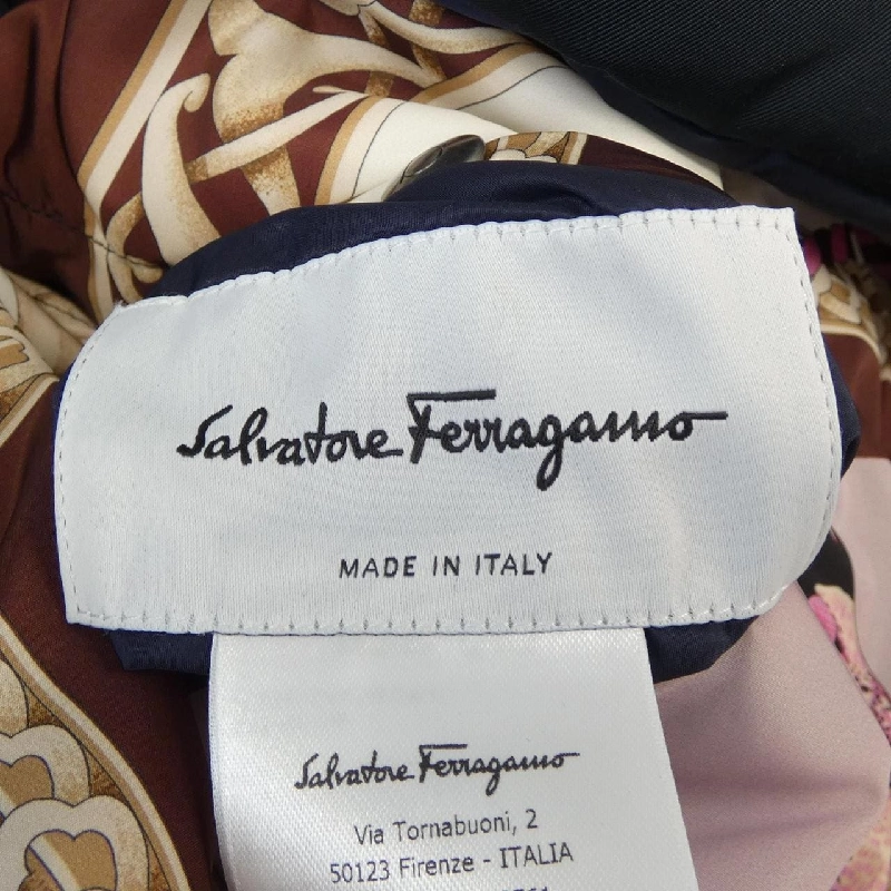Áo khoác lông vũ SALVATORE FERRAGAMO - Hàng hiệu Authentic 822221