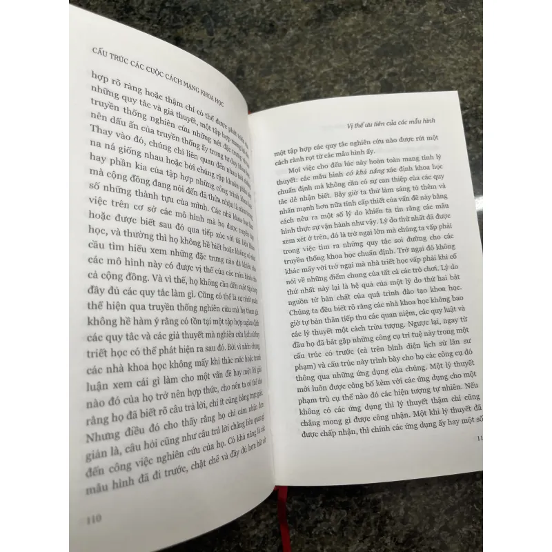 Cấu trúc các cuộc cách mạng khoa học Thomas Kuhn bìa cứng 751938