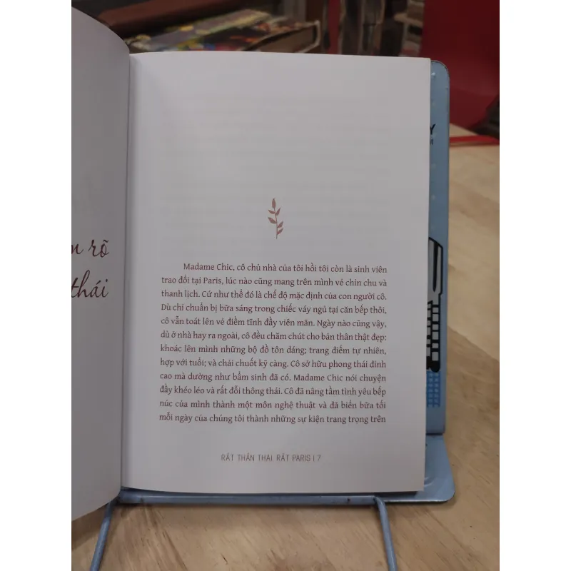 Sách: Rất thần thái, rất Paris - TG: Madam Chic (B1) 785781