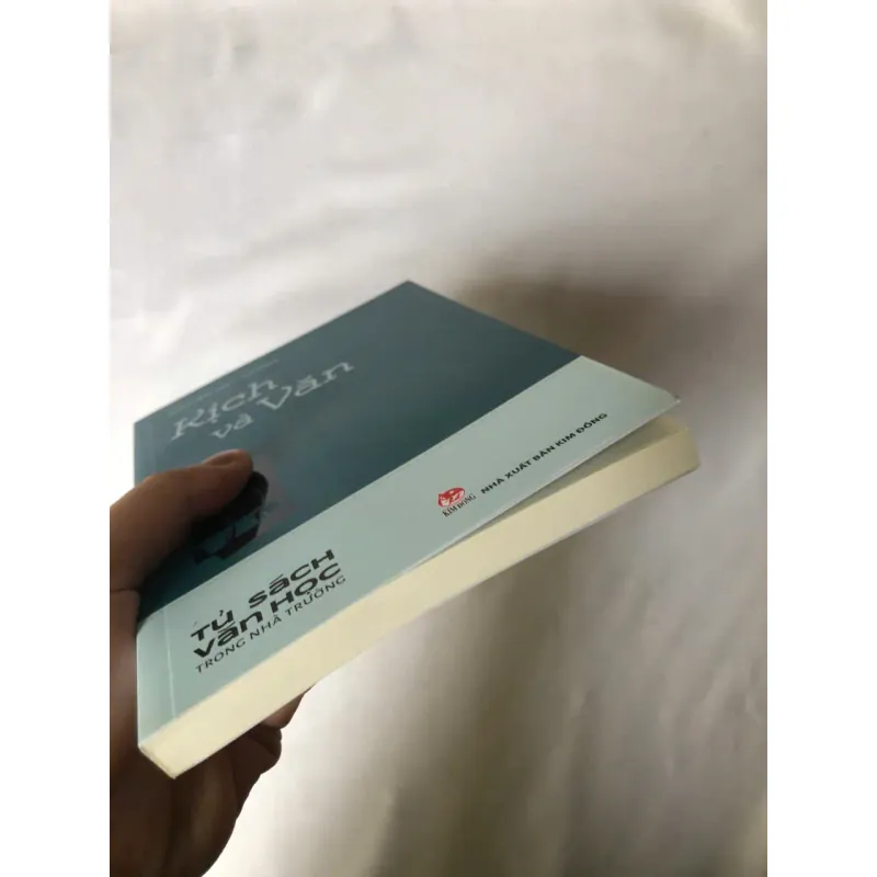 Kịch Và Văn - Nguyễn Huy Tưởng 758449