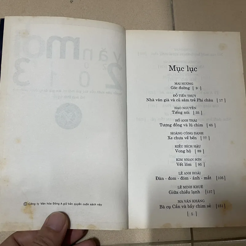 Văn Mới 2012 - 2013 - Tuyển Văn Xuôi Của Tác Giả Mới Và Tác Giả Đang Được Mến Mộ (c) 740479