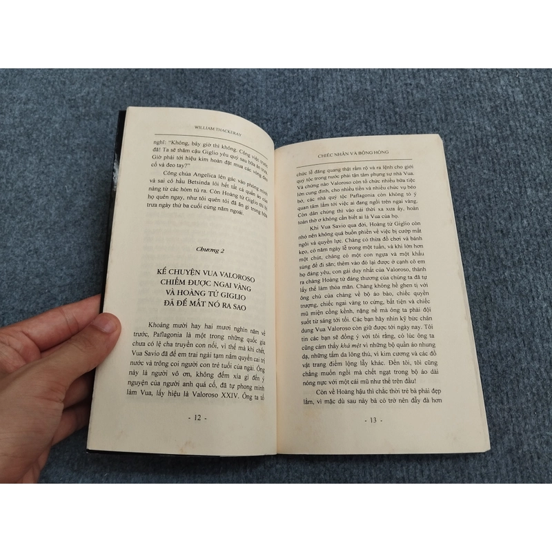 CHIẾC NHẪN VÀ BÔNG HỒNG - WILLIAM THACKERAY 478632