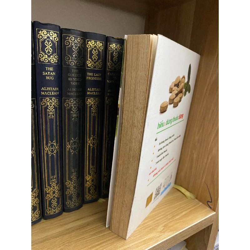 Hiểu và dùng đúng thuốc-PGS.TS Nguyễn Hữu Đức- Sách lưu kho,giấy xốp có ố 780133