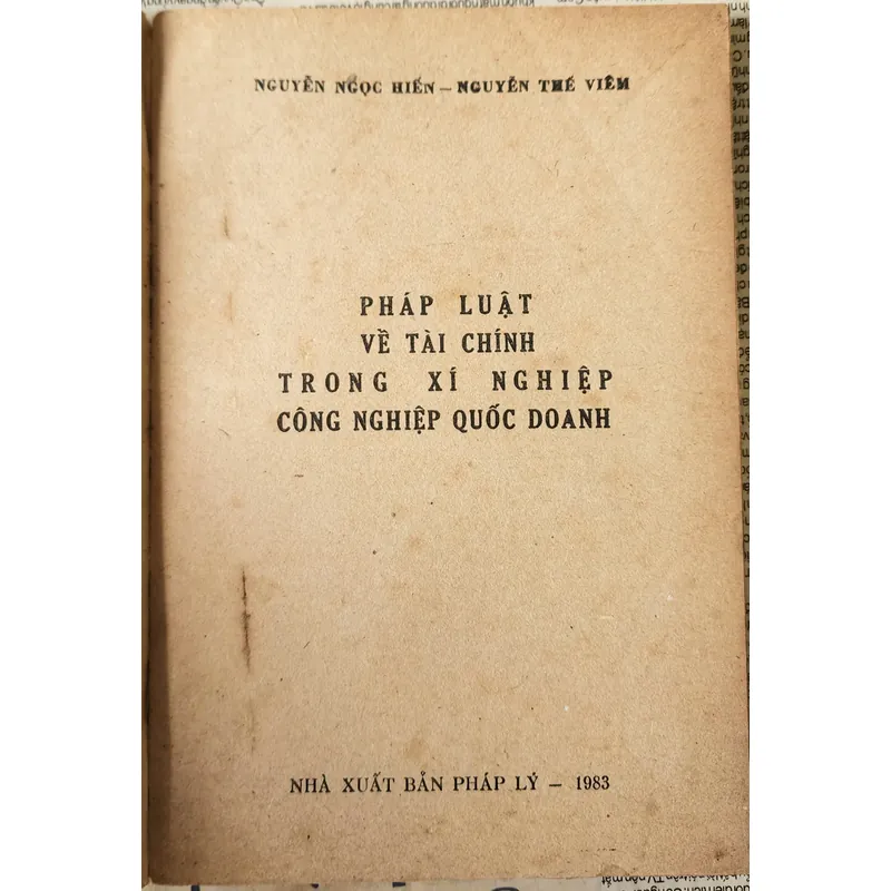 Pháp luật về tài chính trong xí nghiệp công nghiệp quốc doanh (NXB Pháp lý) 726788