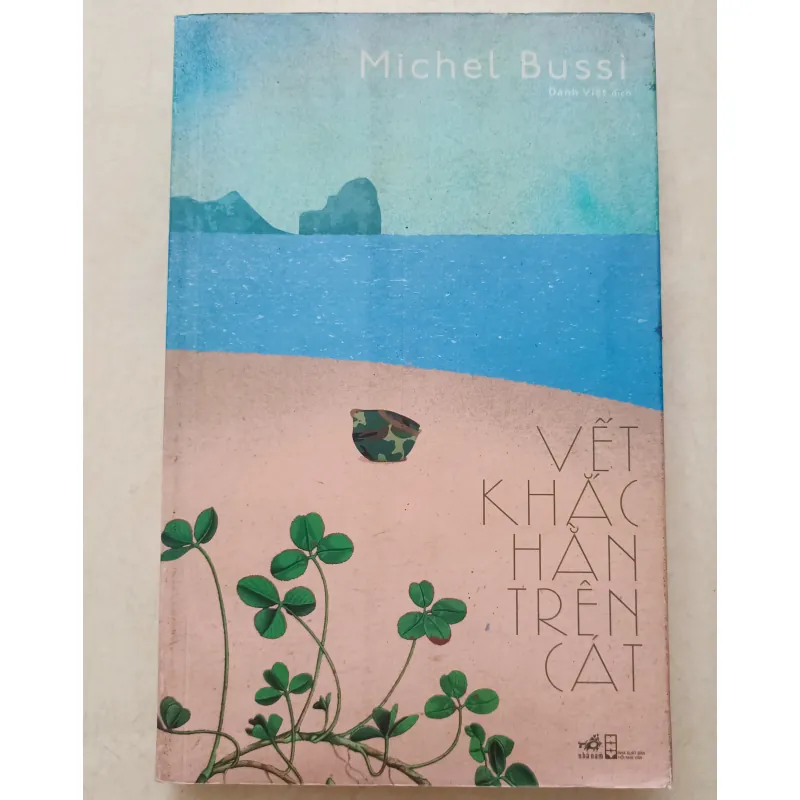 Vết khắc hằn trên cát 🌻 1001757