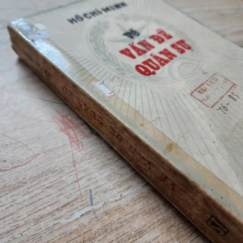 Về vấn đề quân sự | hồ chí minh | 1975 976317