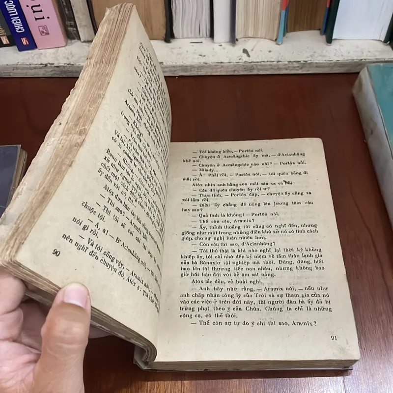 II Sách Xưa: Hai Mươi Năm Sau (Trọn Bộ 3 Cuốn) - ALÊCHXĂNG ĐUYMA - 1987 589109