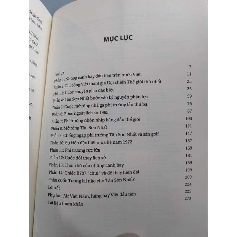 100 NĂM PHI TRƯỜNG TÂN SƠN NHẤT - QUỐC VIỆT 
 530318