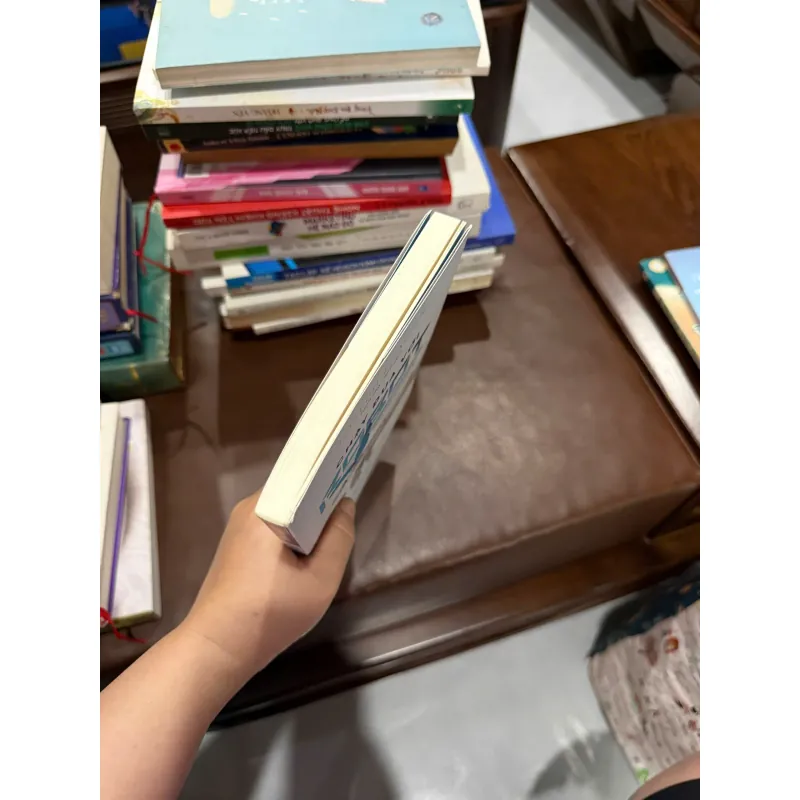 CHẠY ĐUA VỚI ROBOT – HỌC TẬP THỜI TRÍ TUỆ NHÂN TẠO (JOSEPH E. AOUN)- K4 1019474