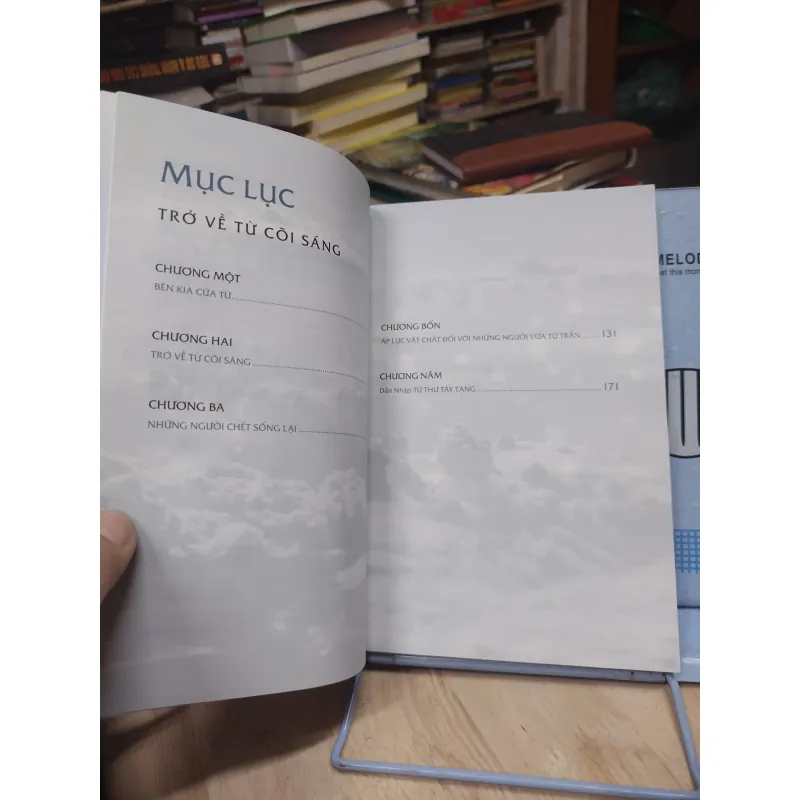 Sách: Trở về từ cõi sáng - Nguyên Phong phóng tác 926948