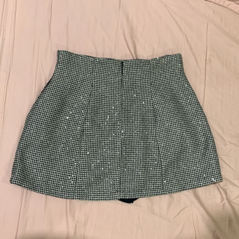 Chân váy hàng thiết kế size L mới mặc thử 1 lần  447474