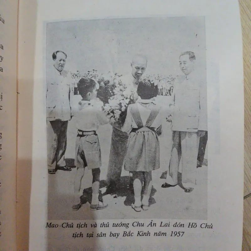 Năm mươi năm ngoại giao Việt Nam Lưu Văn Lợi 1031498