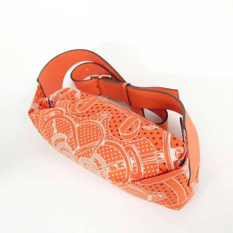 Túi xách vai Hermès EPERON D'OR Banasilk 39cm 085437CK 611542